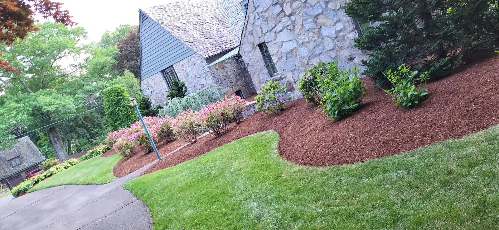 Landscaping and tree services in Woodbridge, Connecticut